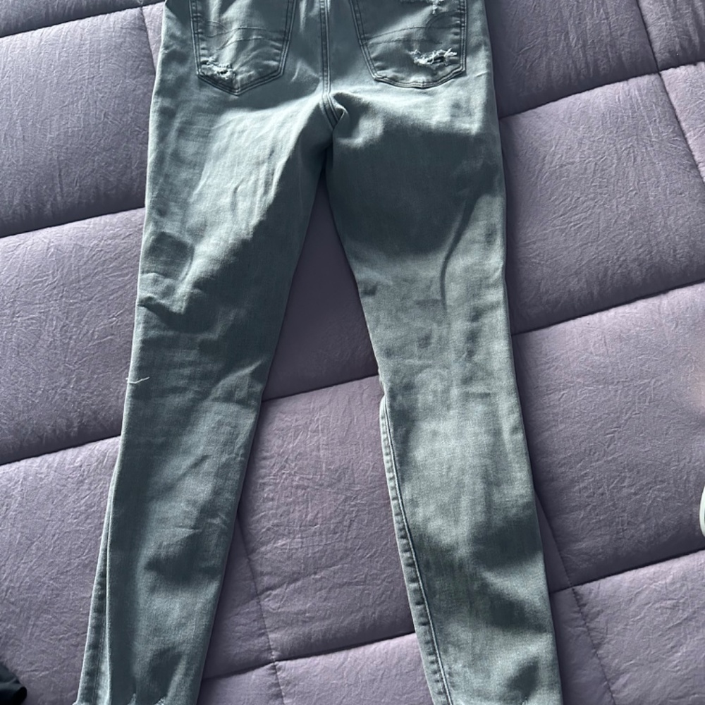 American eagle grey distressed jeans - Picture 2 of 3